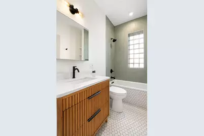 3354 N Whipple Street #2F, Chicago, IL 60618 - Photo 11