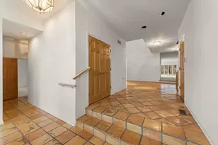 371 W Arboretum Cir, Wheaton, IL 60189 - Photo 3