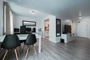 2515 E Olive St, Arlington Heights, IL 60004 - Photo 7