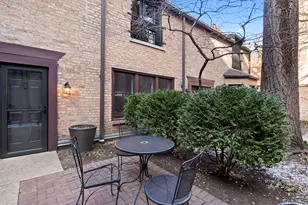 1226 N Dearborn St, Chicago, IL 60610 - Photo 21
