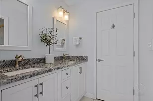 1060 Cliff View Ln, Carol Stream, IL 60188 - Photo 11