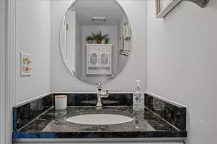 1060 Cliff View Ln, Carol Stream, IL 60188 - Photo 9