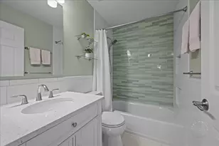 1060 Cliff View Ln, Carol Stream, IL 60188 - Photo 15