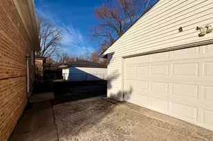 15565 Madison Ave, Dolton, IL 60419 - Photo 23