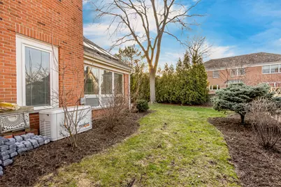 2331 Mohawk Lane, Glenview, IL 60026 - Photo 45
