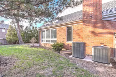 2331 Mohawk Lane, Glenview, IL 60026 - Photo 49