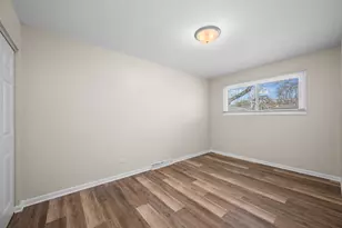 1917 E Pawnee Ln, Mount Prospect, IL 60056 - Photo 13