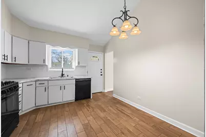 1917 E Pawnee Lane, Mount Prospect, IL 60056 - Photo 9