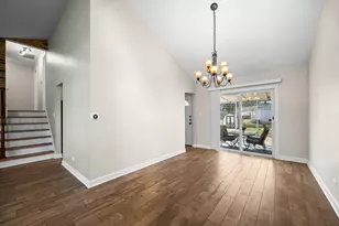 1917 E Pawnee Ln, Mount Prospect, IL 60056 - Photo 5