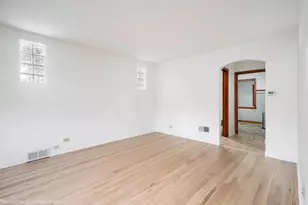 5944 W Foster Ave, Chicago, IL 60630 - Photo 5