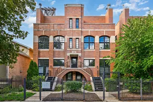 1718 W Superior St, Chicago, IL 60622 - Photo 1