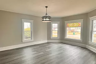 610 N Monroe St, Streator, IL 61364 - Photo 7