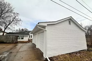 610 N Monroe St, Streator, IL 61364 - Photo 37