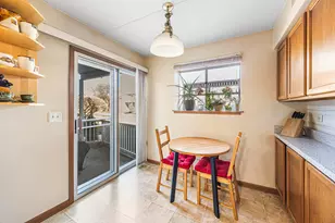 1226 Chalet Rd, Naperville, IL 60563 - Photo 9