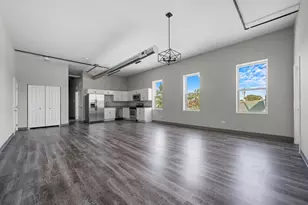 3135 W 95th St, Evergreen Park, IL 60805 - Photo 5