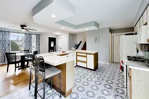 7944 W 82nd St, Bridgeview, IL 60455 - Photo 9