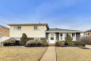 7944 W 82nd St, Bridgeview, IL 60455 - Photo 1
