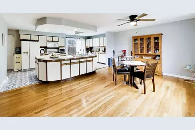 7944 W 82nd Street, Bridgeview, IL 60455 - Photo 3