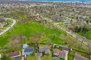 221 Davis Ln, Bolingbrook, IL 60440 - Photo 21