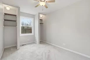 221 Davis Ln, Bolingbrook, IL 60440 - Photo 15