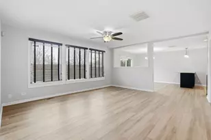 221 Davis Ln, Bolingbrook, IL 60440 - Photo 3