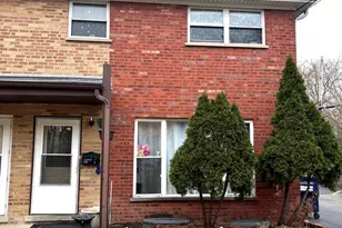 210 Linn Ct, North Aurora, IL 60542 - Photo 1