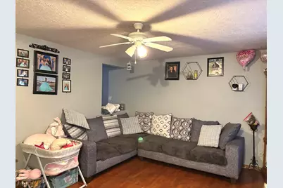 210 N N Linn Court #D, North Aurora, IL 60542 - Photo 3