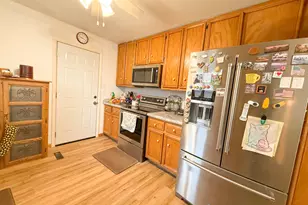 802 E 19th St, Sterling, IL 61081 - Photo 9