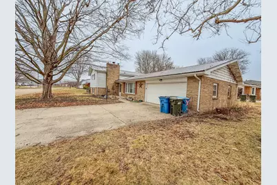 802 E 19th Street, Sterling, IL 61081 - Photo 3