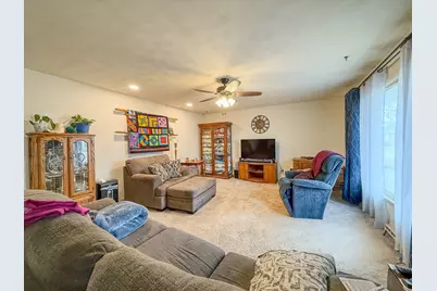 802 E 19th Street, Sterling, IL 61081 - Photo 5