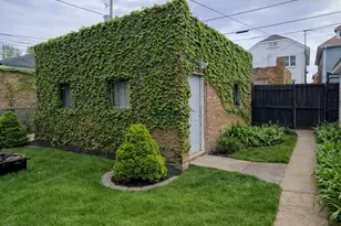 6733 S Maplewood Ave, Chicago, IL 60629 - Photo 33