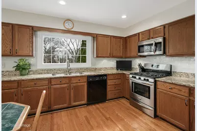 1327 Shagbark Lane, Wheaton, IL 60187 - Photo 11
