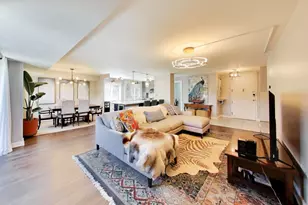 2460 W Talcott Rd, Park Ridge, IL 60068 - Photo 3