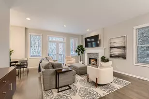 1515 N Hudson Ave, Chicago, IL 60610 - Photo 3