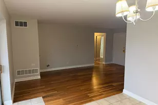 1463 Mercury Dr, Schaumburg, IL 60193 - Photo 5