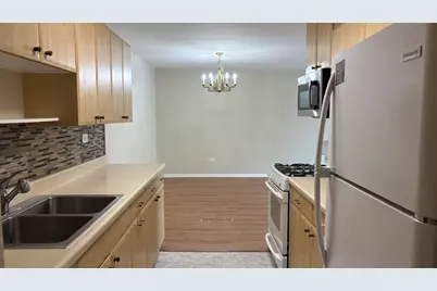 8901 N Western Avenue #206, Des Plaines, IL 60016 - Photo 3