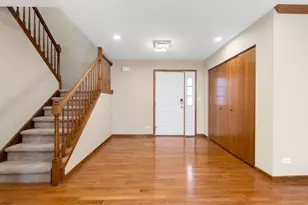 7811 Bristol Park Dr, Tinley Park, IL 60477 - Photo 3