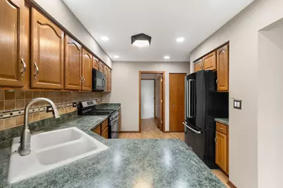 7811 Bristol Park Drive, Tinley Park, IL 60477 - Photo 13