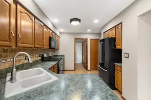 7811 Bristol Park Dr, Tinley Park, IL 60477 - Photo 13