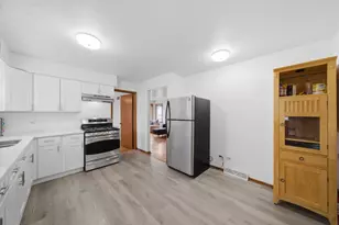 7705 W 80th Pl, Bridgeview, IL 60455 - Photo 11