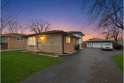 7705 W 80th Place, Bridgeview, IL 60455 - Photo 3