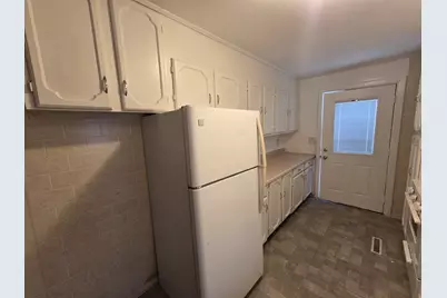 28 Hickory Drive, Carpentersville, IL 60110 - Photo 3