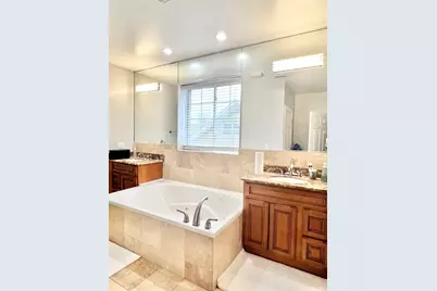 5321 N Lincoln Avenue #2E, Chicago, IL 60625 - Photo 9