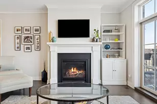 2341 W Roscoe St, Chicago, IL 60618 - Photo 5