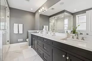 2341 W Roscoe St, Chicago, IL 60618 - Photo 23