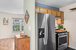 2942 Shelly Ln, Aurora, IL 60504 - Photo 7