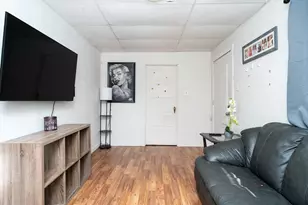 1900 N Center St, Crest Hill, IL 60403 - Photo 37