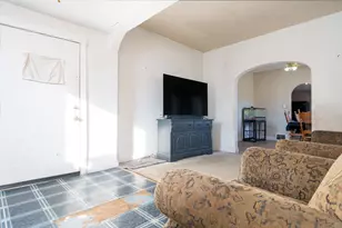 1900 N Center St, Crest Hill, IL 60403 - Photo 7