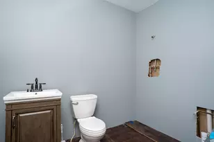 1900 N Center St, Crest Hill, IL 60403 - Photo 17