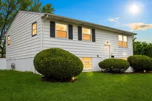 299 Beacon Blvd, Chicago Heights, IL 60411 - Photo 1